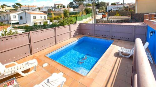 Lloret De Mar Villa Sleeps 6
