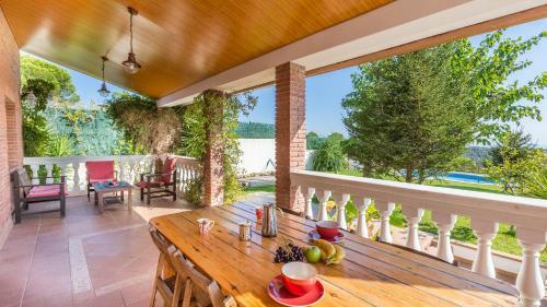 Lloret De Mar Villa Sleeps 8