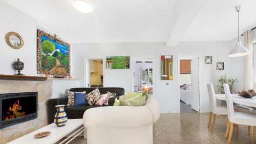 Lloret De Mar Villa Sleeps 10
