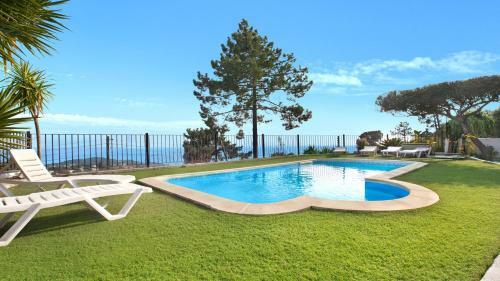 Lloret De Mar Villa Sleeps 10