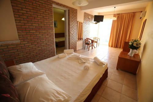 Iria Beach Hotel