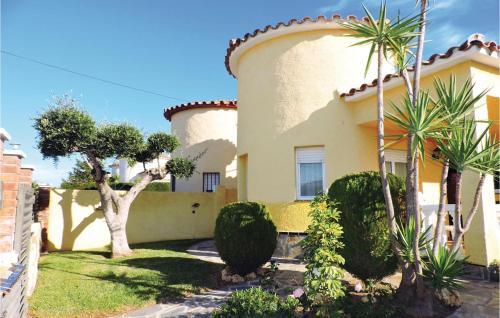 Three-bedroom Holiday Home In Miami Playa