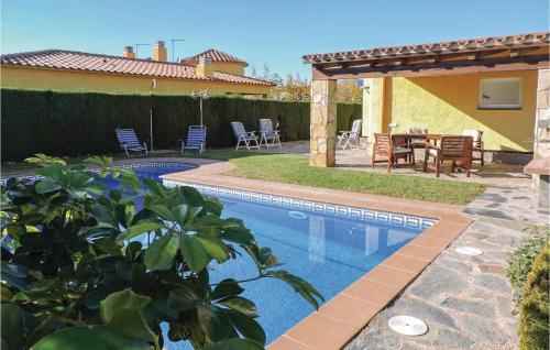 Three-bedroom Holiday Home In Miami Playa