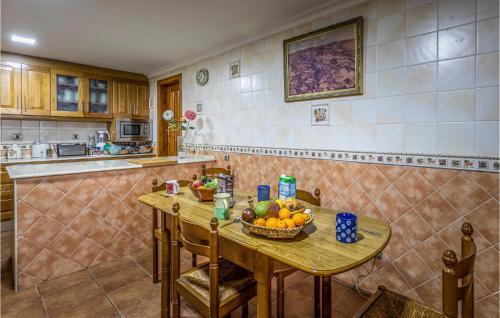 Three-bedroom Holiday Home In Miami Platja