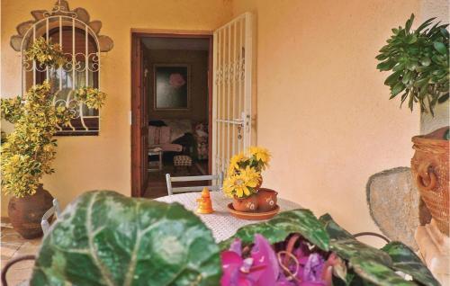 Three-bedroom Holiday Home In Miami Platja