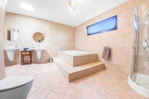 Playa Blanca Villa Sleeps 12 Pool Wifi