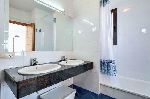 Playa Blanca Villa Sleeps 6 Pool Wifi
