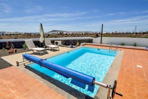 Playa Blanca Villa Sleeps 6 Pool Wifi