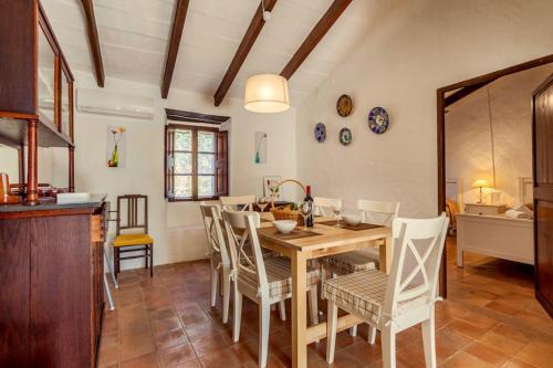 Pollenca Villa Sleeps 4 Pool Air Con Wifi