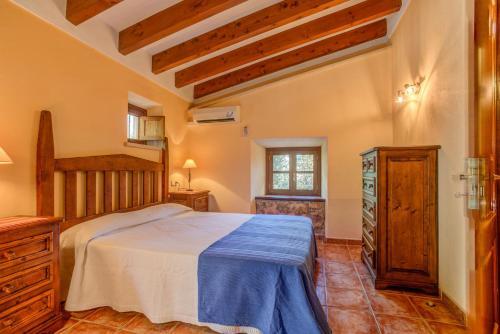 Pollenca Villa Sleeps 6 Pool Air Con Wifi