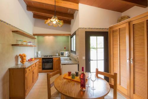 Pollenca Villa Sleeps 5 Pool Wifi
