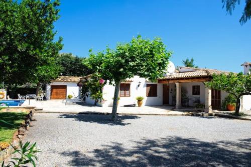 Pollenca Villa Sleeps 5 Pool Wifi