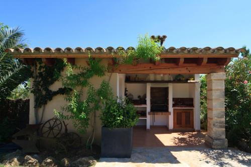 Pollenca Villa Sleeps 6 Pool Wifi