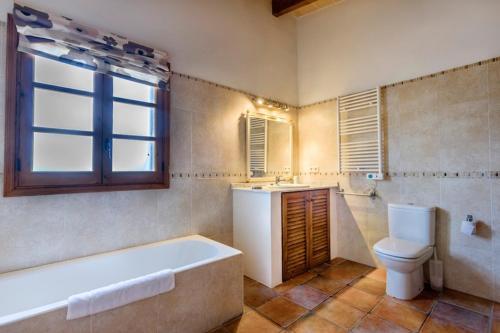 Pollenca Villa Sleeps 10 Pool Air Con Wifi