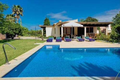 Pollenca Villa Sleeps 5 Pool Air Con Wifi