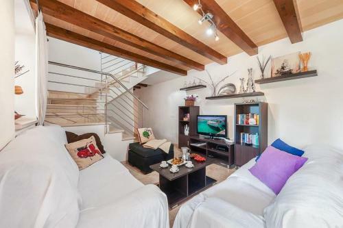 Pollenca Villa Sleeps 6 Pool Air Con Wifi