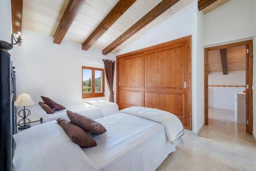 Pollenca Villa Sleeps 6 Pool Air Con Wifi