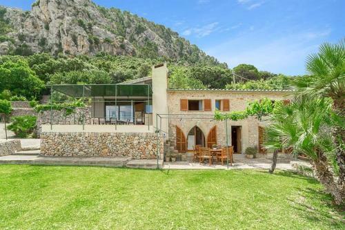Pollenca Villa Sleeps 8 Pool Air Con Wifi