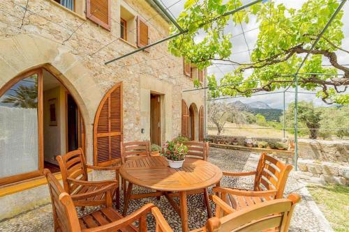 Pollenca Villa Sleeps 8 Pool Air Con Wifi