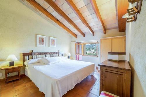 Pollenca Villa Sleeps 8 Pool Air Con Wifi