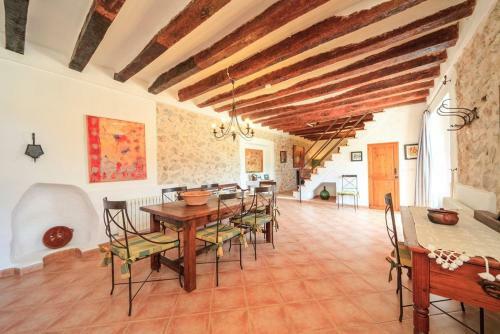 Pollenca Villa Sleeps 6 Pool Air Con Wifi