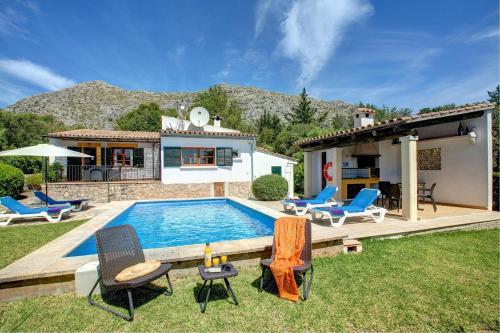 Pollenca Villa Sleeps 4 Pool Air Con Wifi