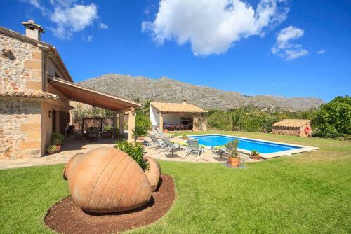 Pollenca Villa Sleeps 8 Pool Air Con Wifi