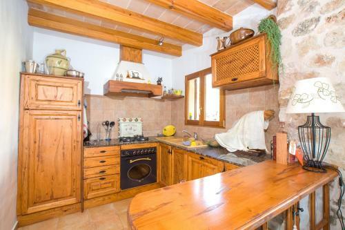 Pollenca Villa Sleeps 8 Pool Air Con Wifi