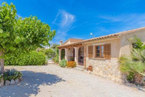 Pollenca Villa Sleeps 4 Air Con Wifi