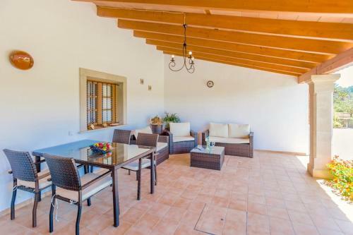 Pollenca Villa Sleeps 4 Air Con Wifi