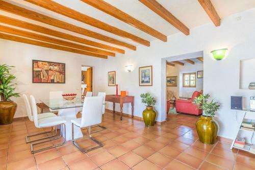 Pollenca Villa Sleeps 6 Pool Air Con Wifi