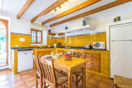 Pollenca Villa Sleeps 6 Pool Air Con Wifi