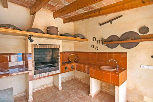 Pollenca Villa Sleeps 6 Pool Air Con Wifi