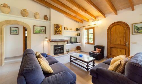 Pollenca Villa Sleeps 5 Pool Air Con Wifi