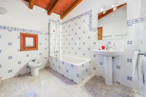 Pollenca Villa Sleeps 10 Pool Air Con Wifi