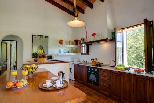 Pollenca Villa Sleeps 2 Pool Air Con Wifi