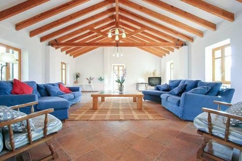 Pollenca Villa Sleeps 9 Pool Air Con Wifi