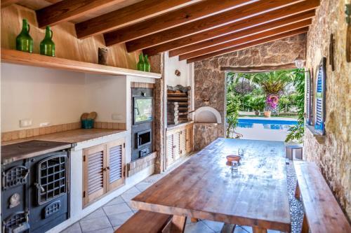 Pollenca Villa Sleeps 8 Pool Air Con Wifi