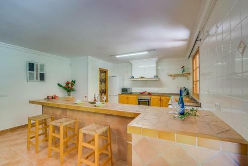 Pollenca Villa Sleeps 9 Pool Air Con Wifi