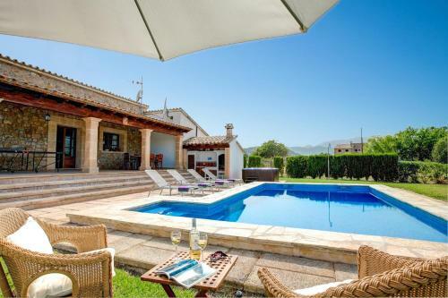Pollenca Villa Sleeps 4 Pool Air Con Wifi