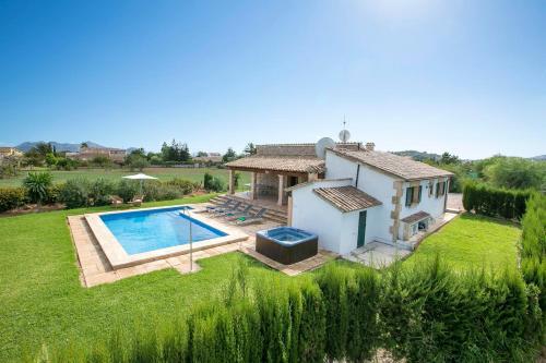 Pollenca Villa Sleeps 4 Pool Air Con Wifi