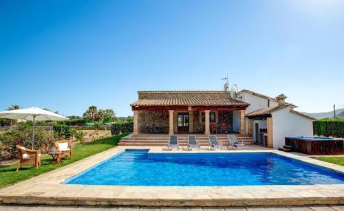 Pollenca Villa Sleeps 4 Pool Air Con Wifi