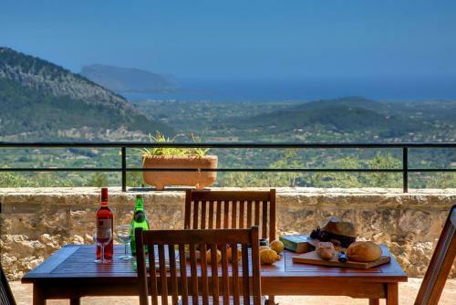 Pollenca Villa Sleeps 4 Pool Air Con Wifi