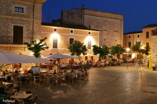 Pollenca Villa Sleeps 6 Pool