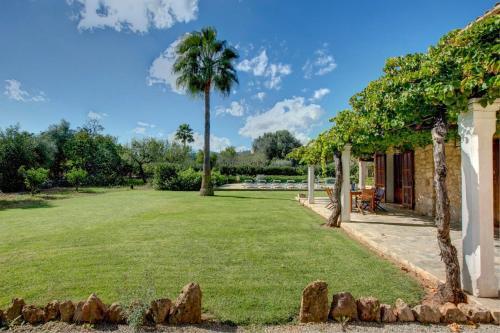 Pollenca Villa Sleeps 6 Pool