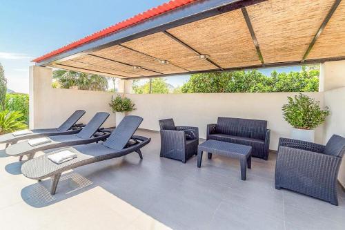Pollenca Villa Sleeps 6 Pool Air Con Wifi