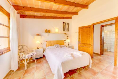 Pollenca Villa Sleeps 4 Pool Air Con Wifi