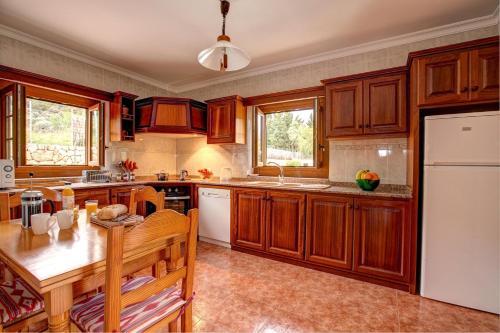 Pollenca Villa Sleeps 4 Pool Air Con Wifi