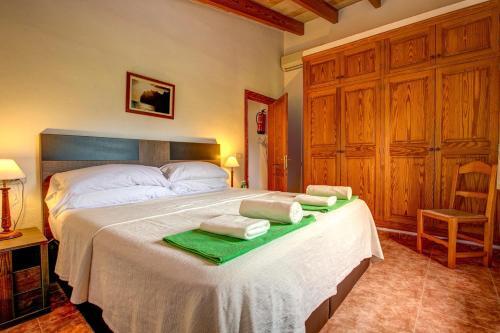 Pollenca Villa Sleeps 4 Pool Air Con Wifi