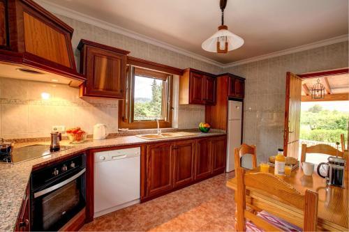 Pollenca Villa Sleeps 4 Pool Air Con Wifi